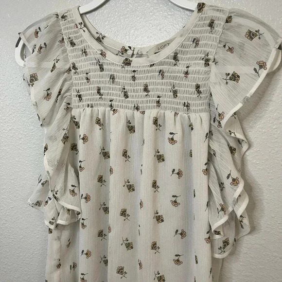 ☀️Loft Flutter Sleeve Blouse - Picture 2 of 11